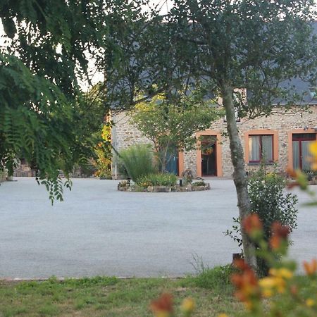 Chambres Aux Bonnes Herbes Bais  ภายนอก รูปภาพ