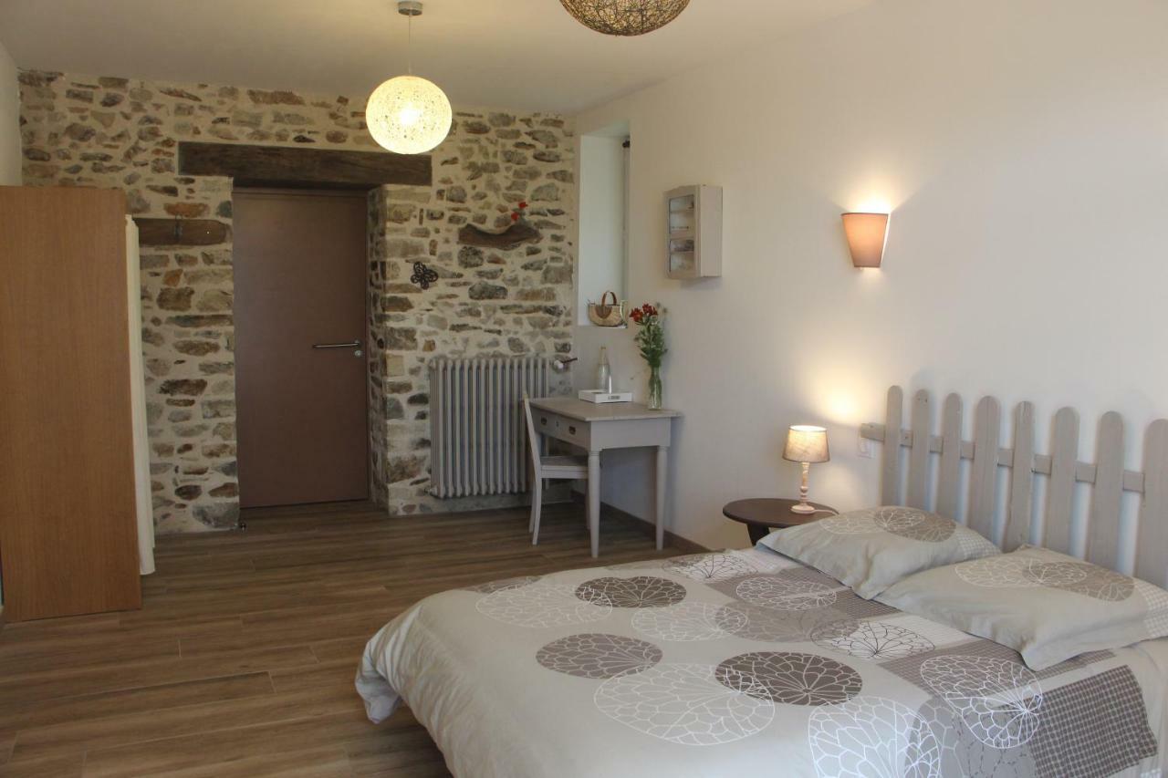 Chambres Aux Bonnes Herbes Bais  ภายนอก รูปภาพ